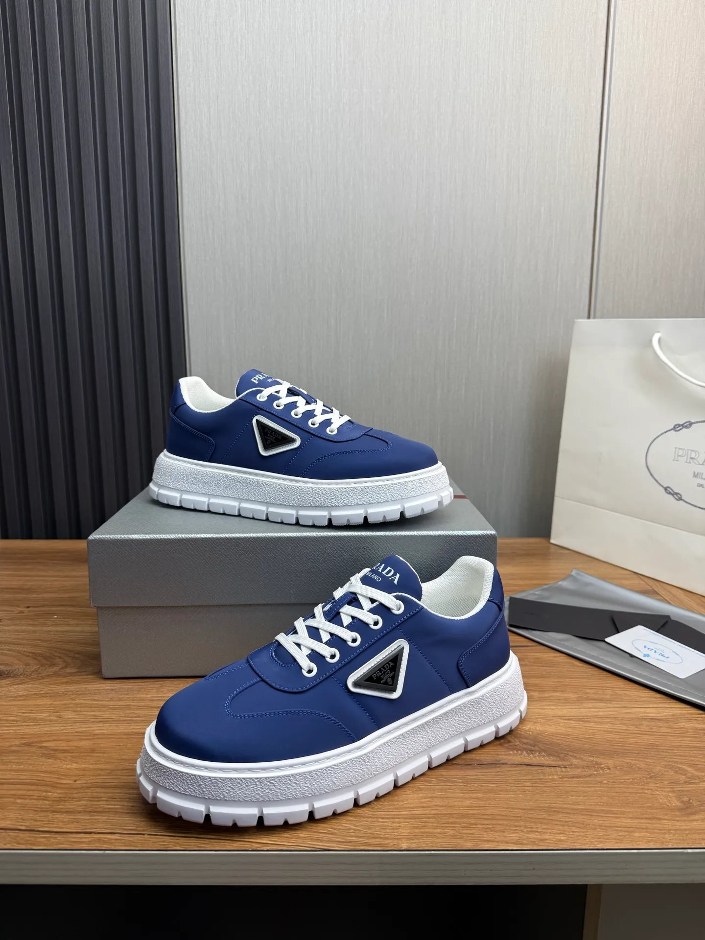 Men's shoes 💰560💰 [PRADA] Popular men's shoes shipped 👏Official website synchronized ⬆️Original imported waterproof fabric + cowhide lining, 1⃣️:1⃣️reproduction, original sole, 38-45 (45. Customized, non-refundable)